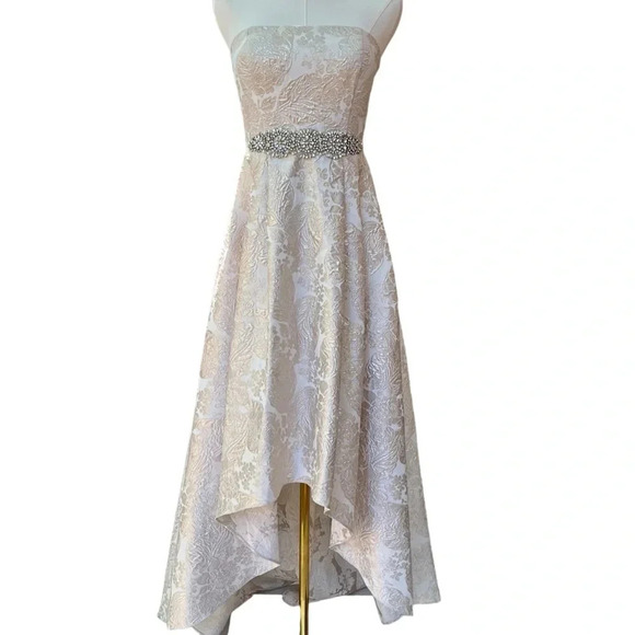 Cache Cream Brocade High-Low Ballgown with Beaded Embellishments Size 0 - Picture 1 of 16